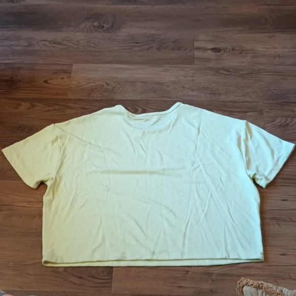 Wilfred Free Lime Cropped Soft Tee BBB - Picture 2 of 5